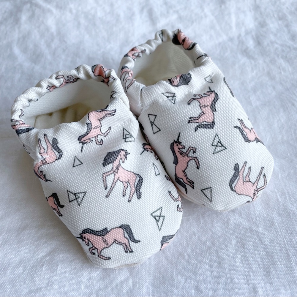 CLAMFEET Unicorn Pattern Baby Shoes Booties sz 2